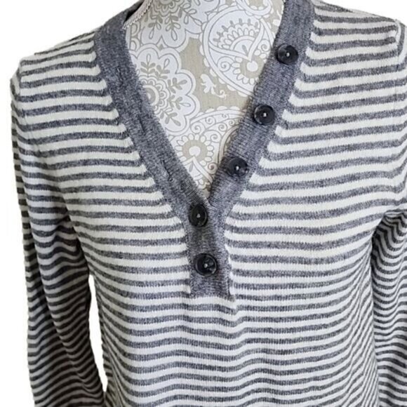 Anthropologie Sweater Tunic Long Sleeve Gray and White Striped Women's XS - Picture 2 of 6